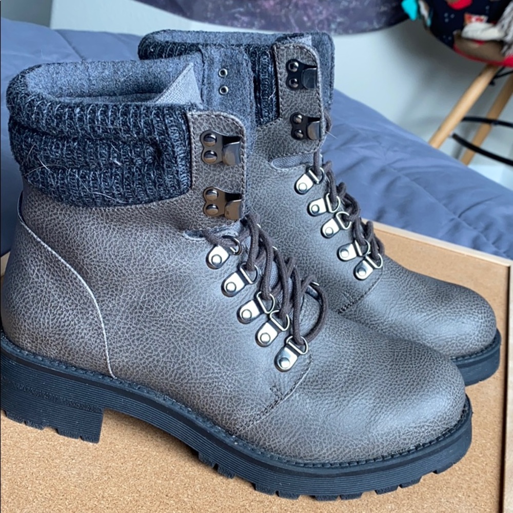 MIA boots
